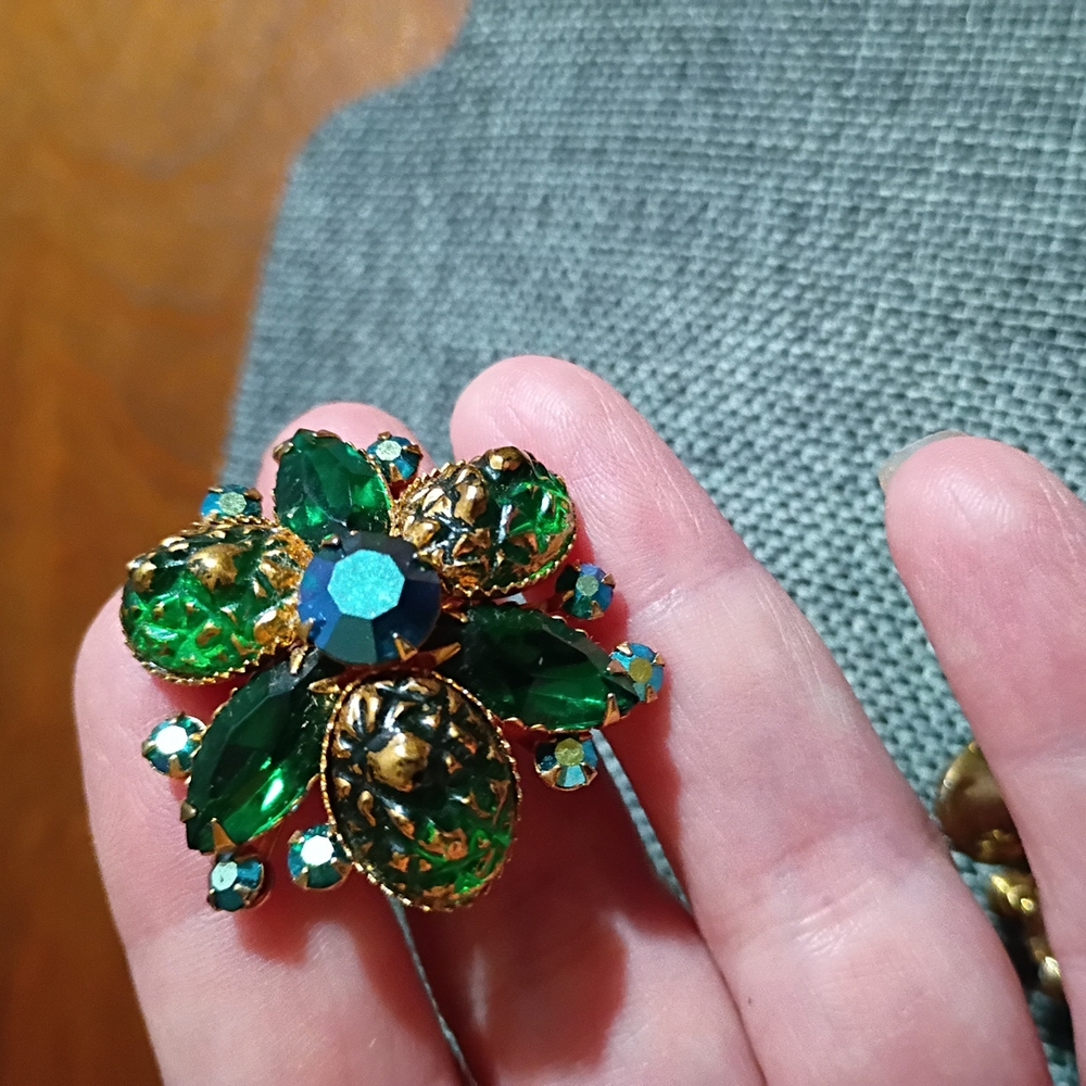 Beaujewel Beautiful Vintage Clip On Earrings